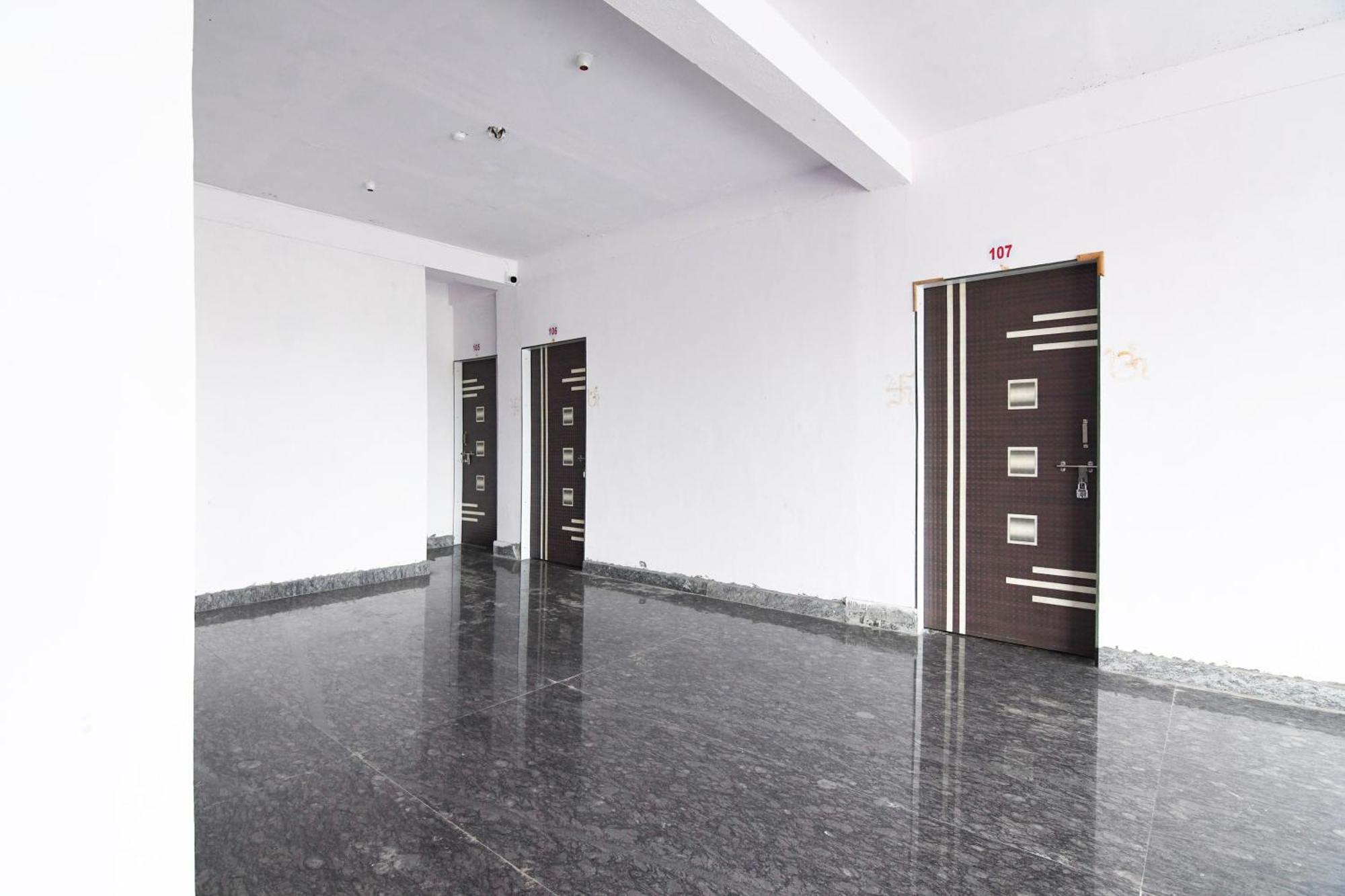 Hotel O Silk City Palace Brahmapur Exterior foto
