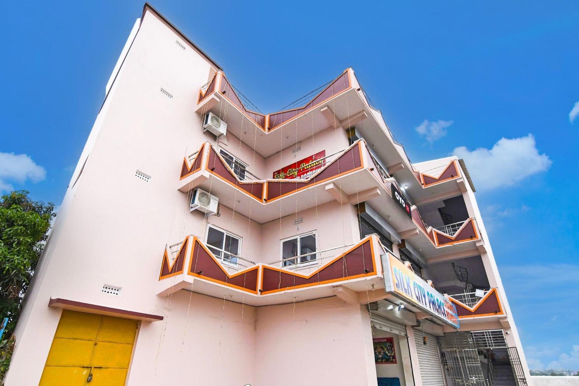 Hotel O Silk City Palace Brahmapur Exterior foto